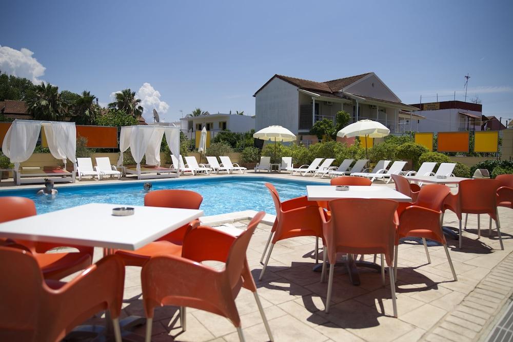 Kavos Central Gardens Buitenkant foto