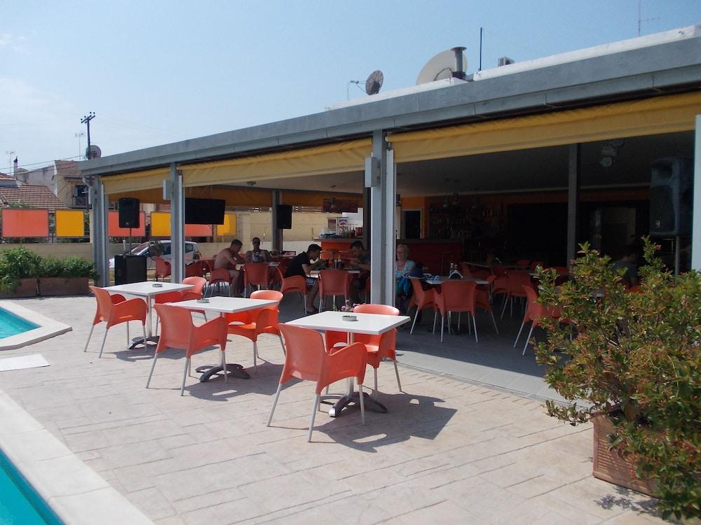 Kavos Central Gardens Buitenkant foto