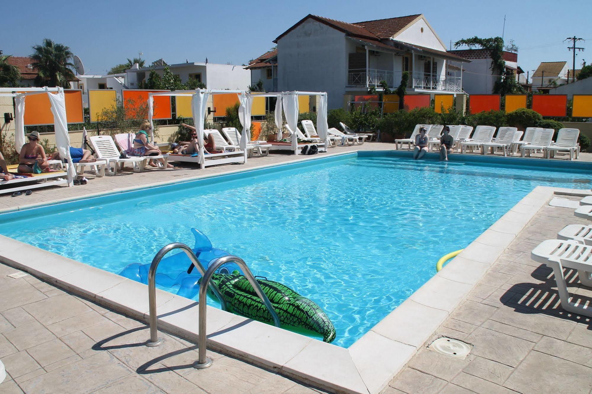 Kavos Central Gardens Buitenkant foto